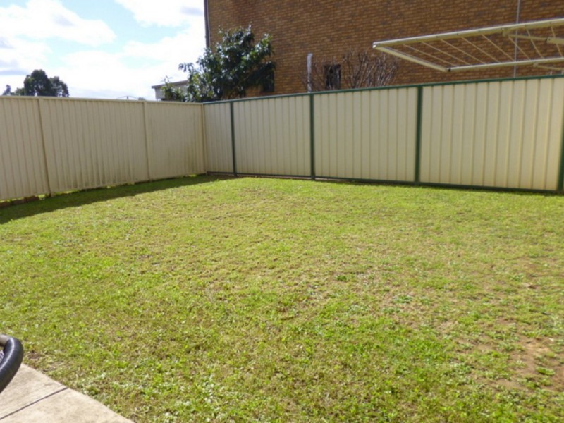 8/28 Warialda Way, Hinchinbrook NSW 2168