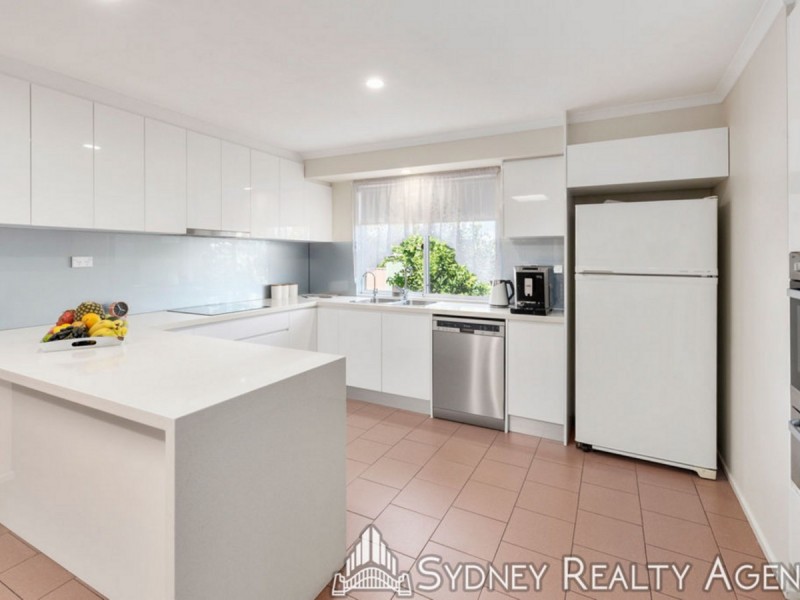 9 Flinders Crescent, Hinchinbrook NSW 2168