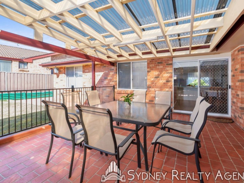 9 Flinders Crescent, Hinchinbrook NSW 2168