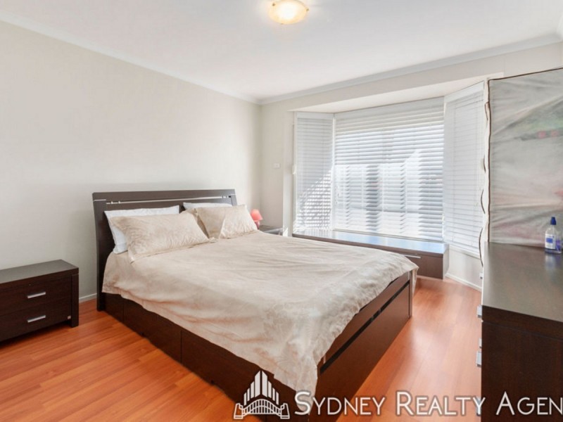 9 Flinders Crescent, Hinchinbrook NSW 2168