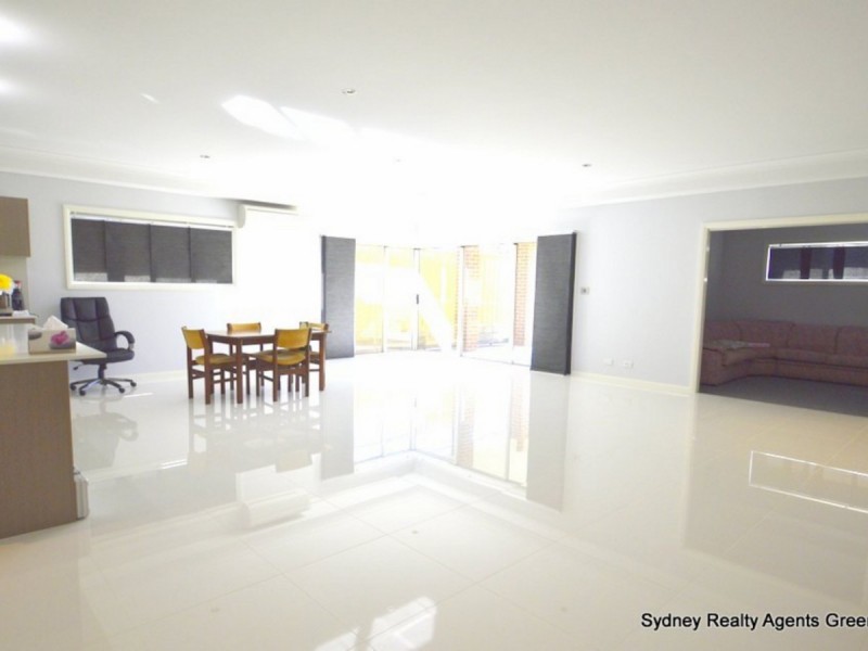 34 Mary Wade Place, Carnes Hill NSW 2171