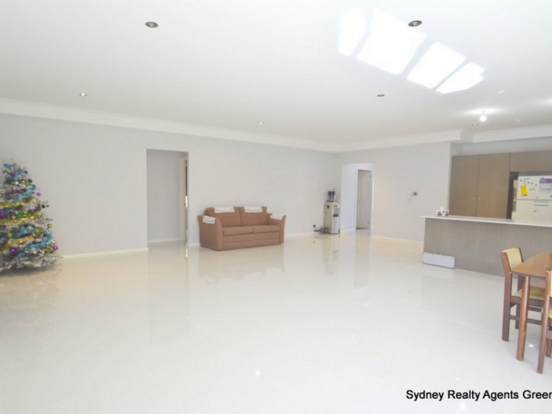 34 Mary Wade Place, Carnes Hill NSW 2171
