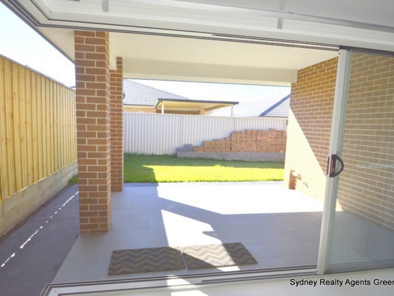 34 Mary Wade Place, Carnes Hill NSW 2171