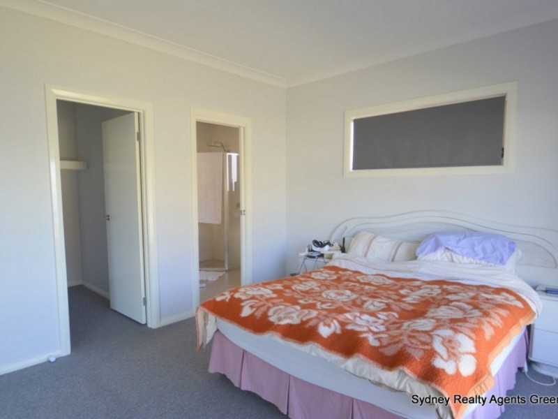 34 Mary Wade Place, Carnes Hill NSW 2171