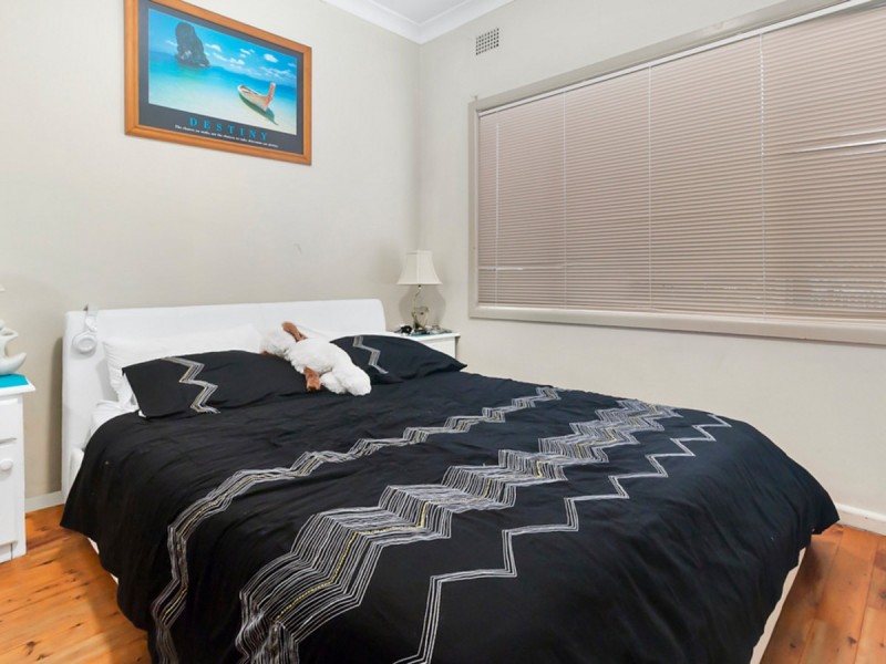 74 Goodacre Avenue, Fairfield West NSW 2165