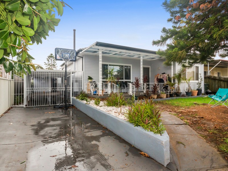 74 Goodacre Avenue, Fairfield West NSW 2165