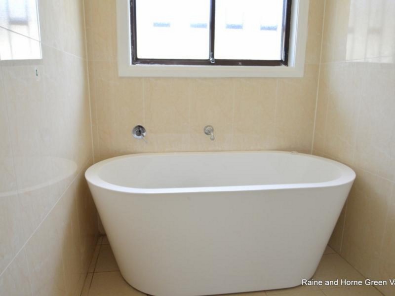 105 St Johns Road, Green Valley NSW 2168