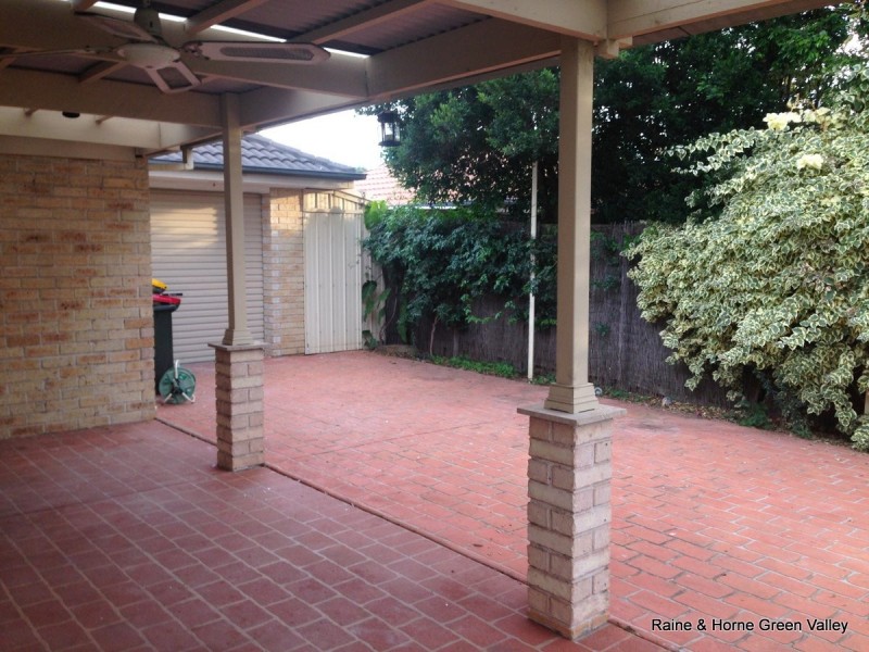 69 Mannow Avenue, West Hoxton NSW 2171