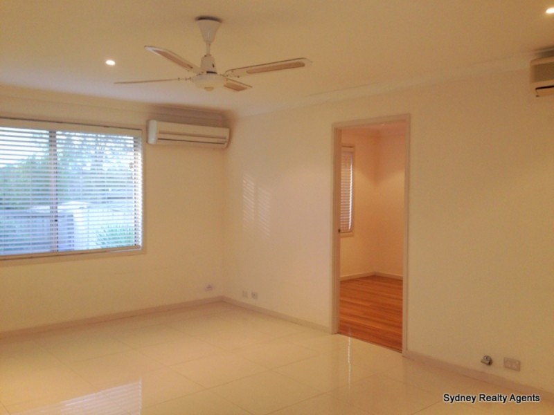 69 Mannow Avenue, West Hoxton NSW 2171