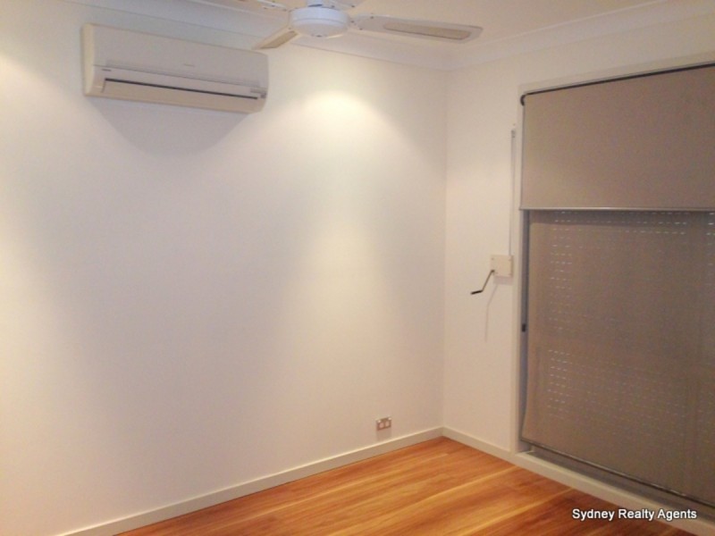 69 Mannow Avenue, West Hoxton NSW 2171