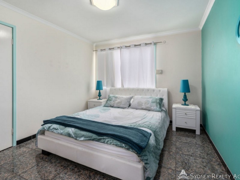17 Armidale Avenue, Hoxton Park NSW 2171