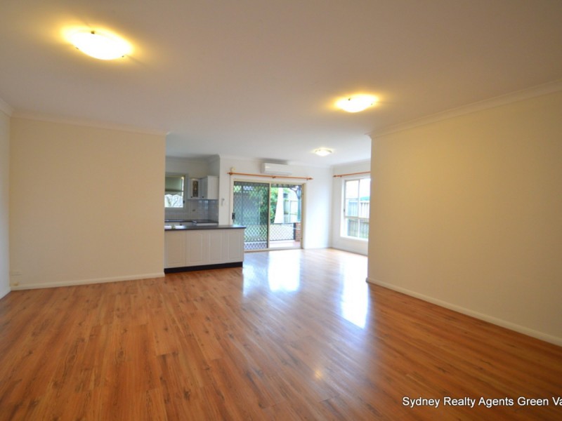 2/182 Wilson Road, Green Valley NSW 2168