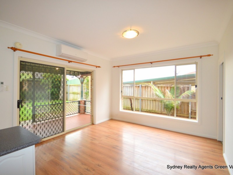 2/182 Wilson Road, Green Valley NSW 2168