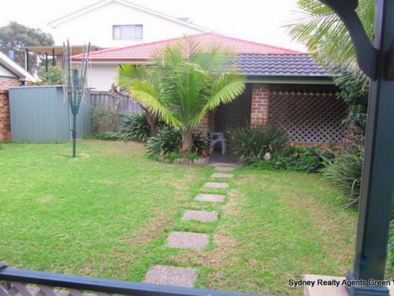 2/182 Wilson Road, Green Valley NSW 2168