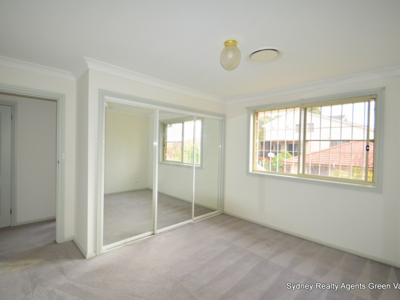 2/182 Wilson Road, Green Valley NSW 2168