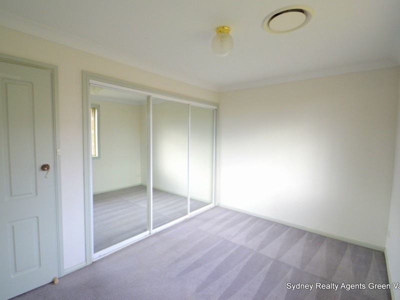 2/182 Wilson Road, Green Valley NSW 2168