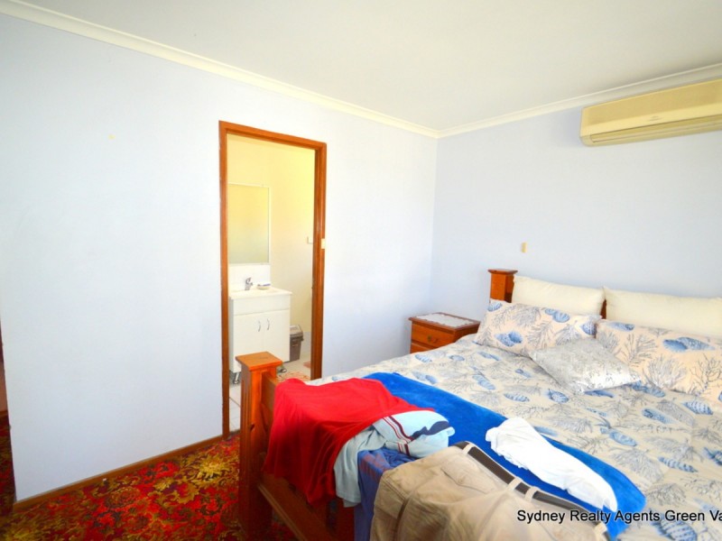 69 Starling Street, Green Valley NSW 2168