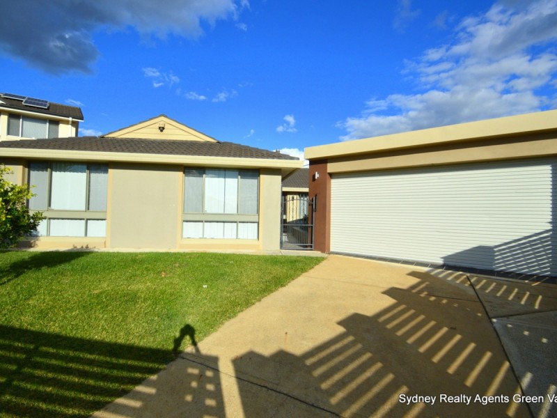 11 Fitzroy Close, Hinchinbrook NSW 2168