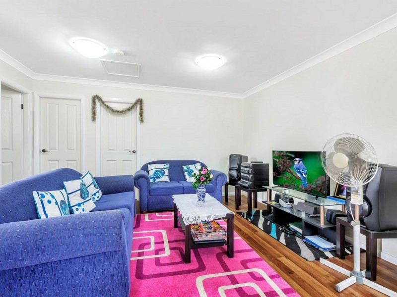 1A Oakwood Place, Busby NSW 2168