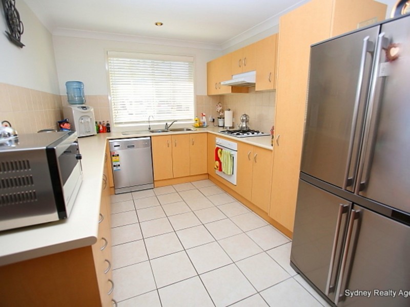 8 Gould Street, West Hoxton NSW 2171