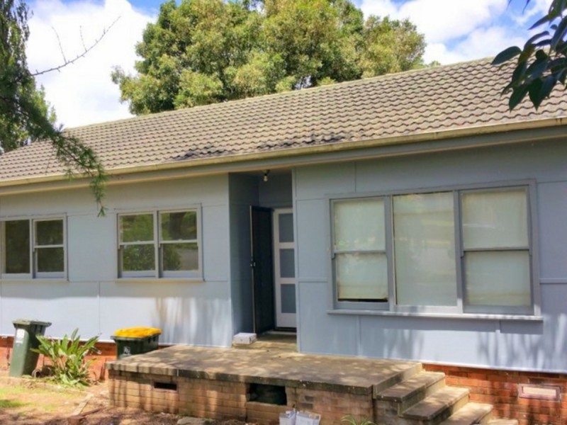 19 Sturt Street, Campbelltown NSW 2560