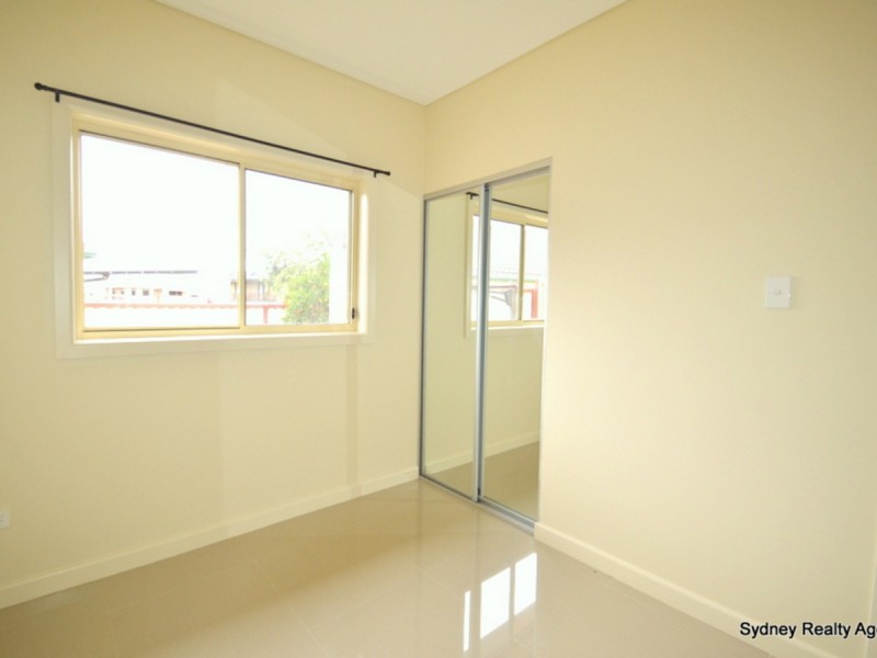 222a North Liverpool Road, Green Valley NSW 2168