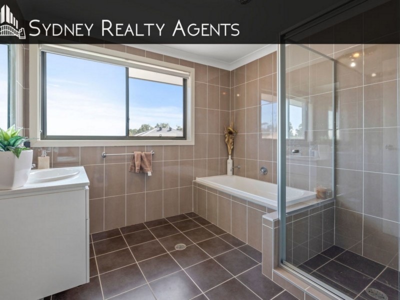 3 Hargrave Avenue, Middleton Grange NSW 2171