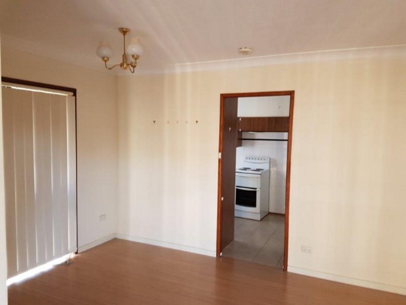 3/9 Clifford Crescent, Ingleburn NSW 2565