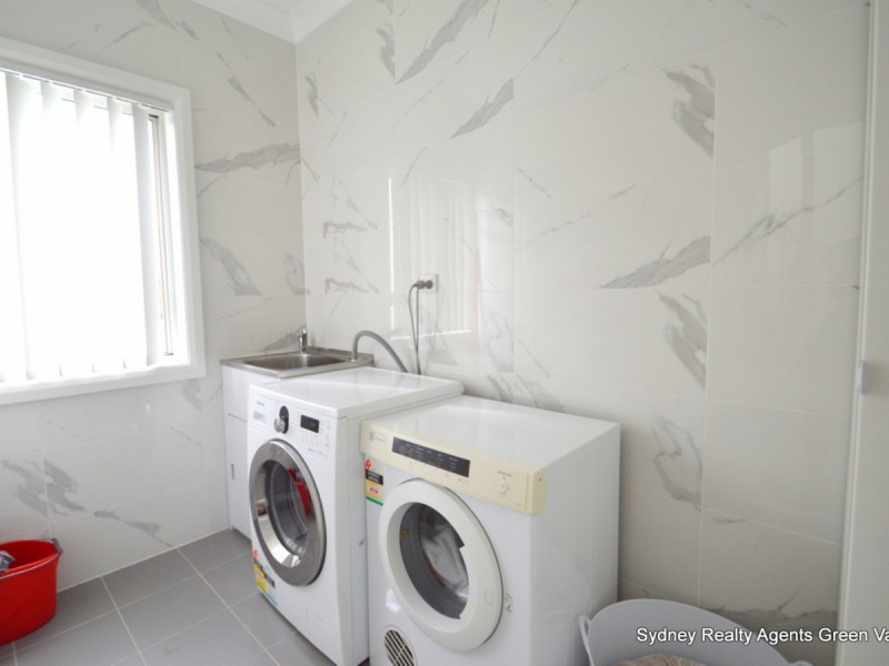 42 Rodeo Drive, Green Valley NSW 2168