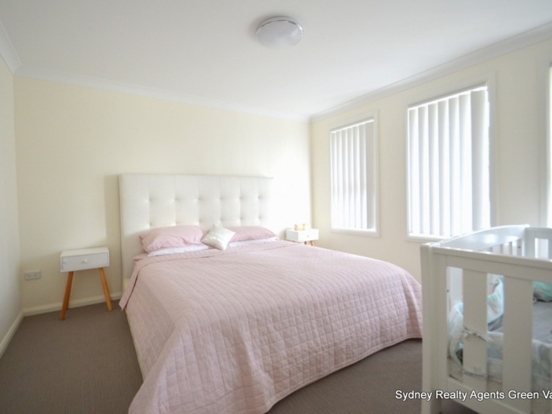 42 Rodeo Drive, Green Valley NSW 2168