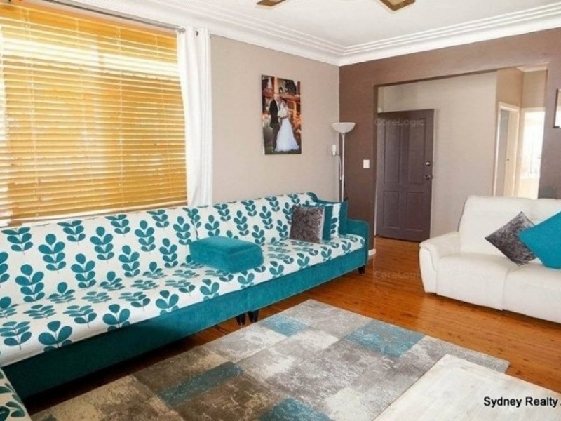 14 Rawson Road, Fairfield West NSW 2165