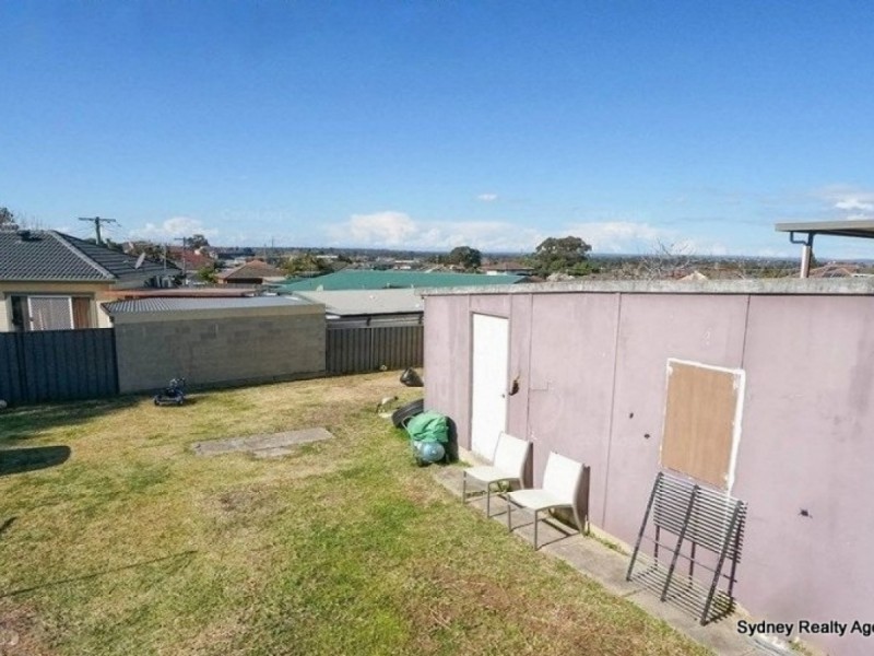 14 Rawson Road, Fairfield West NSW 2165