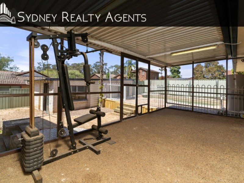 6 Amanda Place, Ingleburn NSW 2565