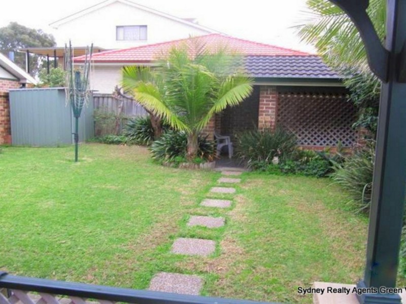 2/182 Wilson Road, Green Valley NSW 2168