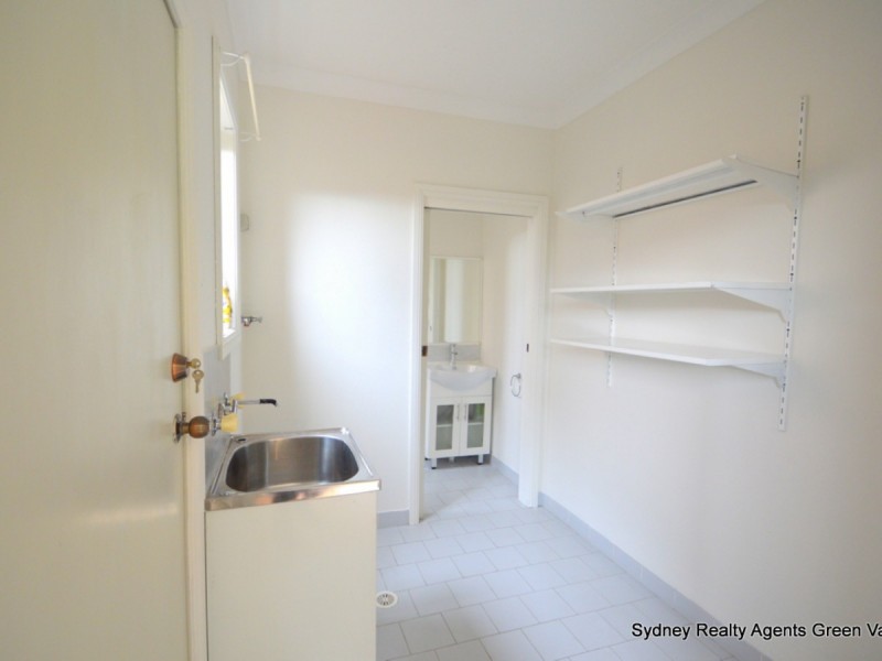 2/182 Wilson Road, Green Valley NSW 2168