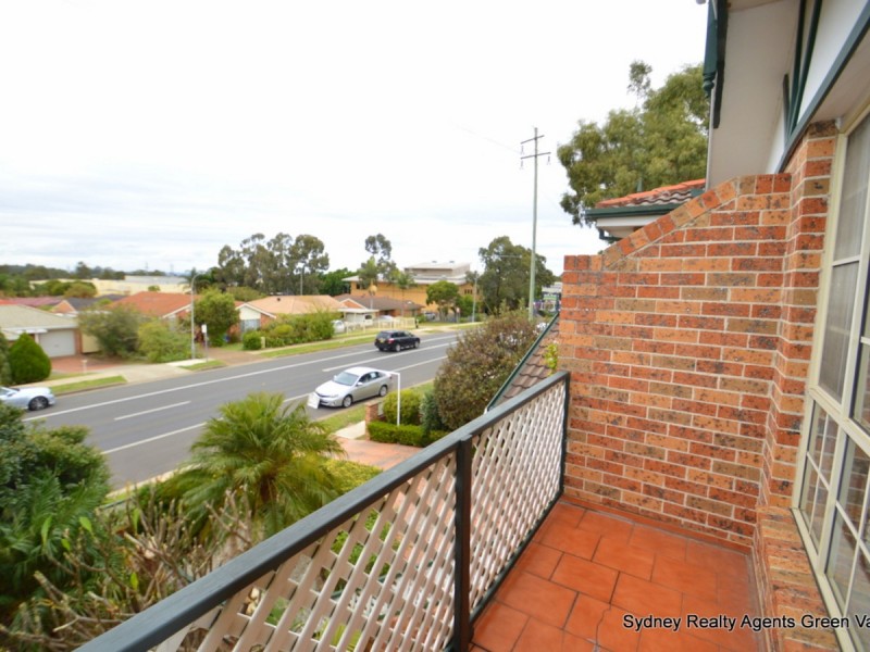 2/182 Wilson Road, Green Valley NSW 2168