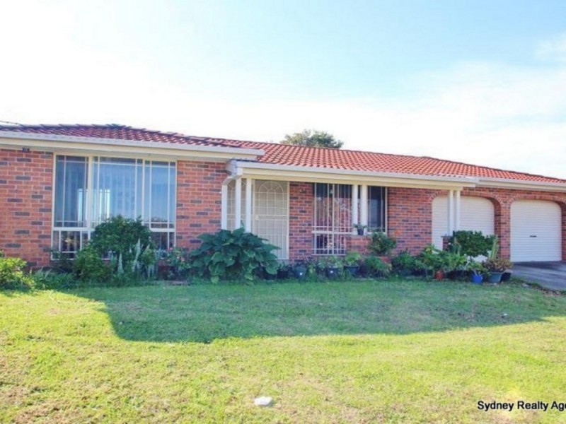 10 Torwood Place, St Johns Park NSW 2176