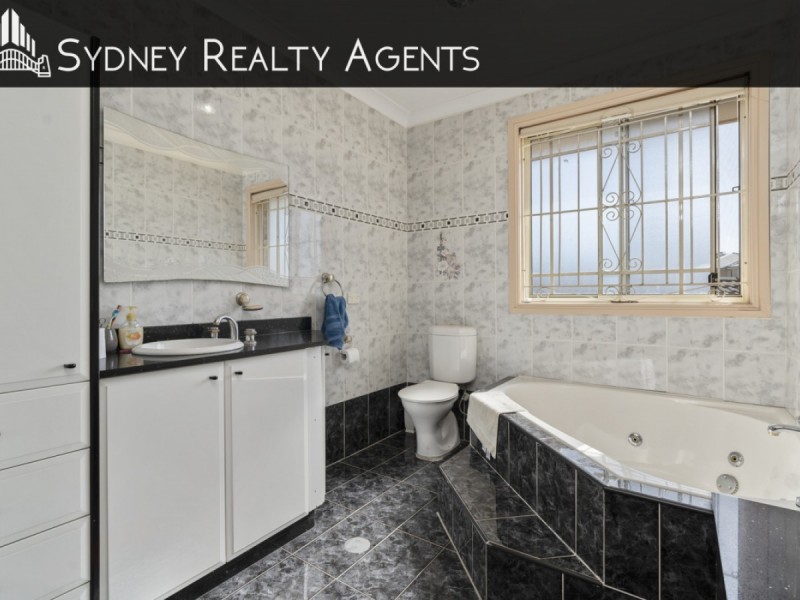 8 Rowany Close, Bonnyrigg NSW 2177