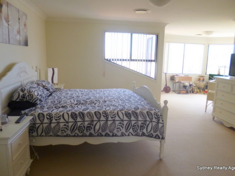 25 St George Crescent, Cecil Hills NSW 2171