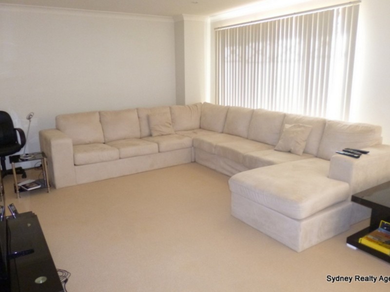 25 St George Crescent, Cecil Hills NSW 2171