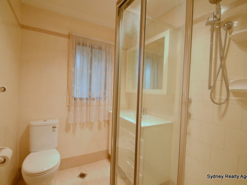 22 Waratah Avenue, Casula NSW 2170