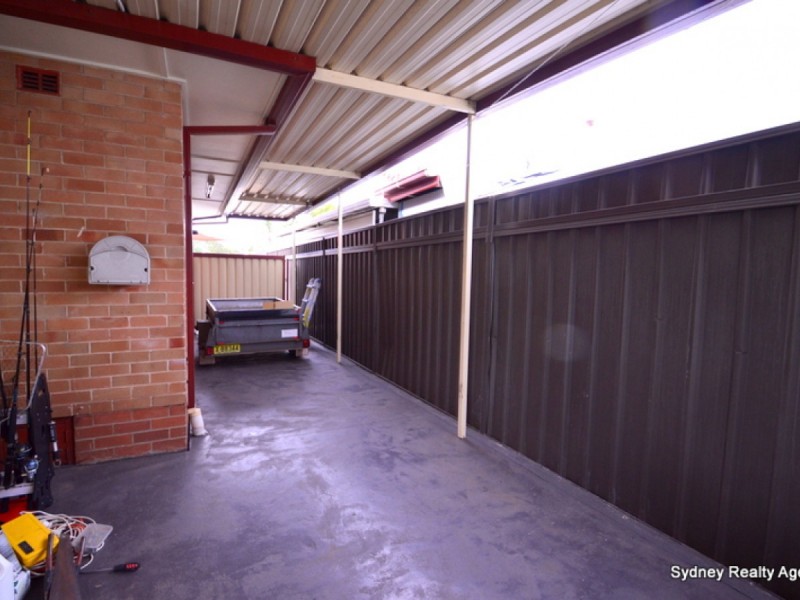 22 Waratah Avenue, Casula NSW 2170