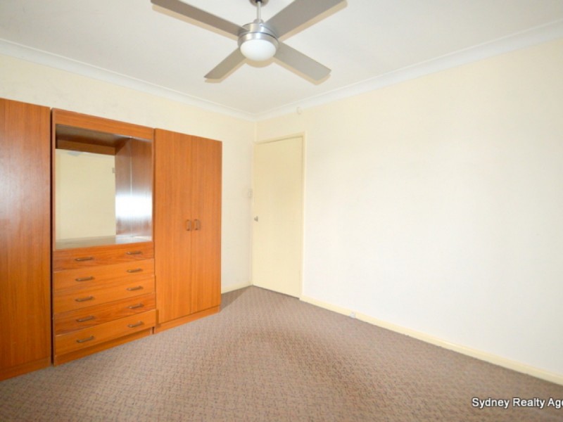 22 Waratah Avenue, Casula NSW 2170