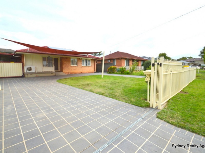 22 Waratah Avenue, Casula NSW 2170