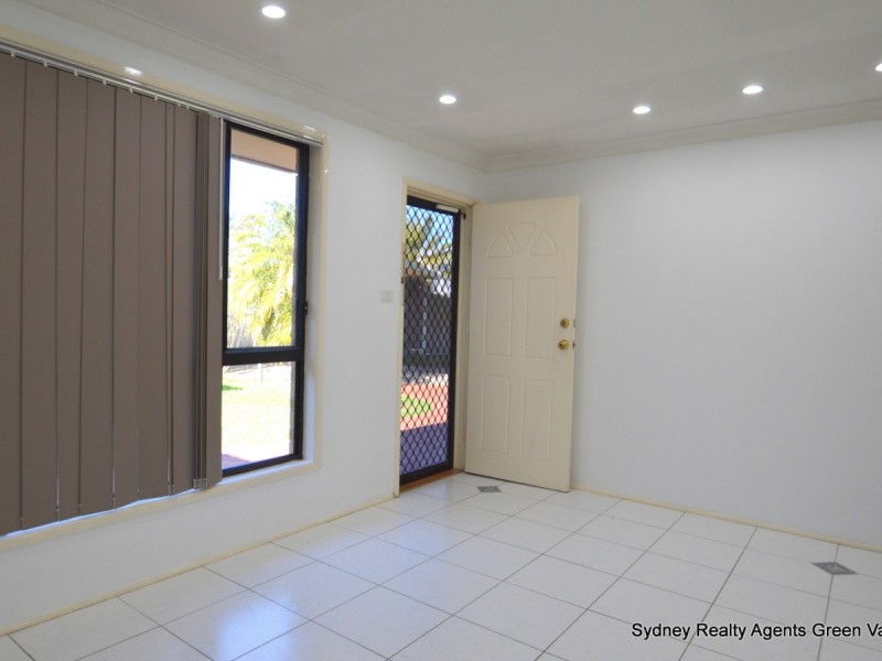 101B Oliveri Crescent, Green Valley NSW 2168