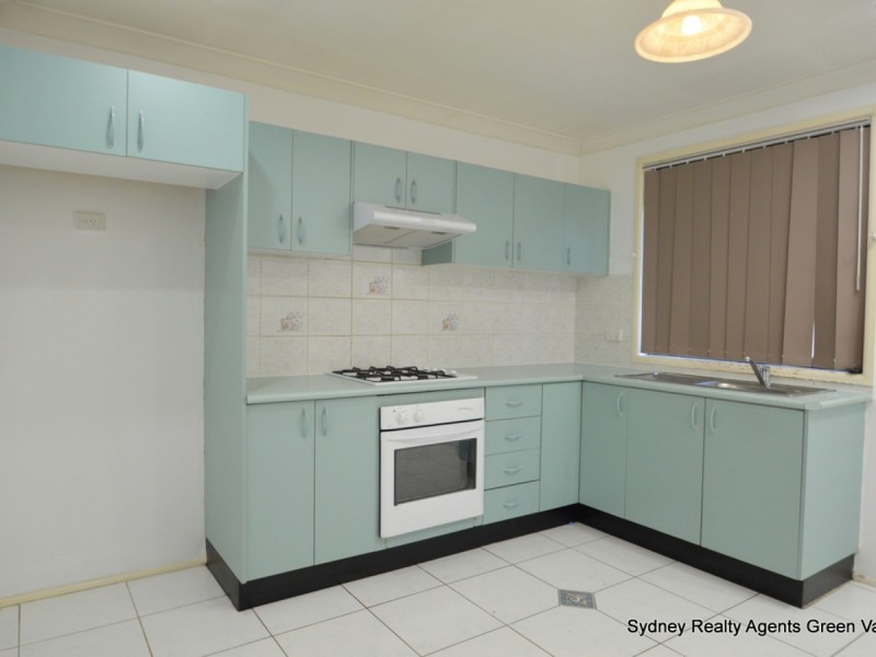 101B Oliveri Crescent, Green Valley NSW 2168