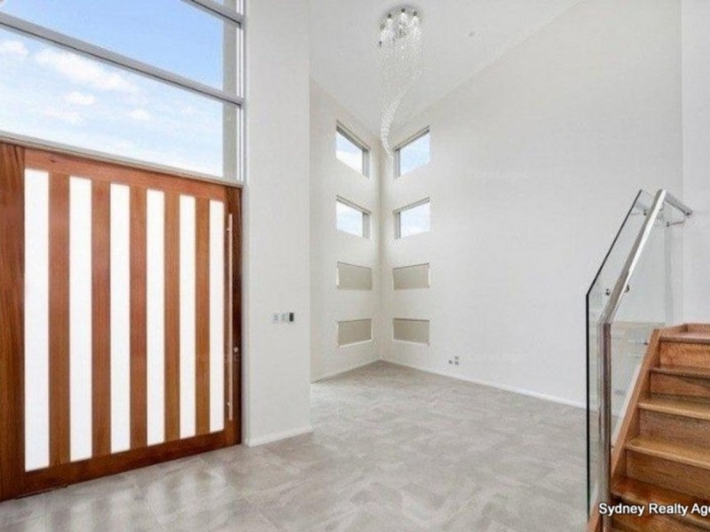 83 Swan Road, Edensor Park NSW 2176