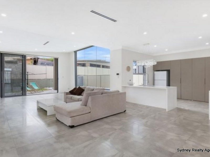 83 Swan Road, Edensor Park NSW 2176