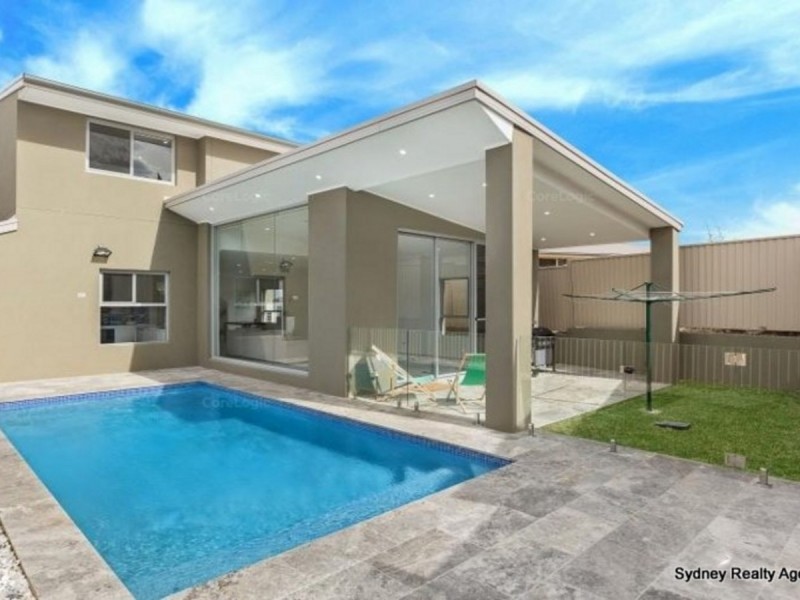 83 Swan Road, Edensor Park NSW 2176