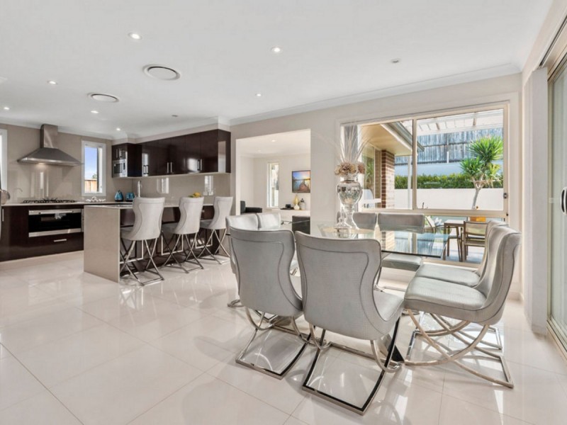 6 Elevon Street, Middleton Grange NSW 2171